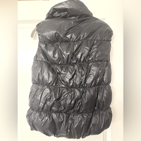 Betsy Johnson Vest - Picture 3 of 4